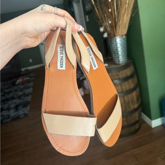 Steve Madden Sandals - Picture 3 of 3